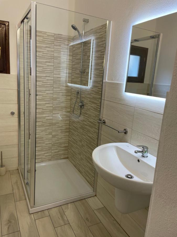 Barrile'S Hotel Olbia Bagian luar foto